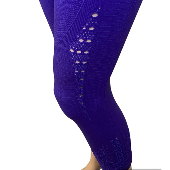 Gymshark Energy Seamless High Waist Purple Capri Leggings Tights Size Large? EUC - Picture 3 of 7